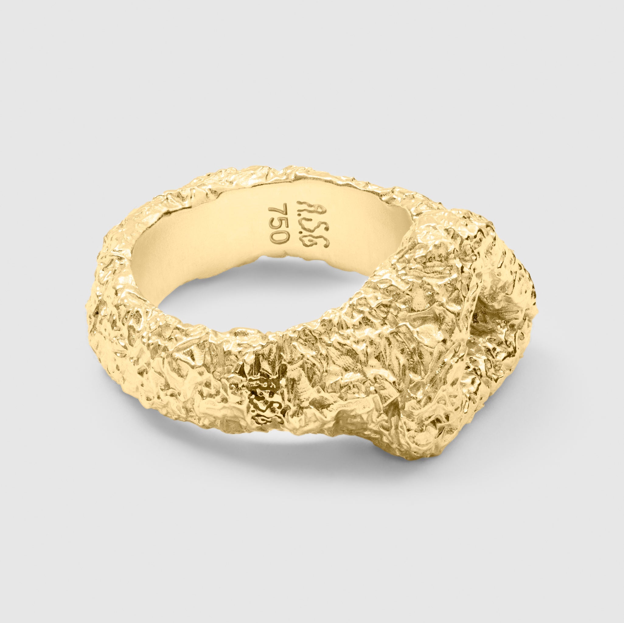 Soft Triangle Ring (Gold Plated)